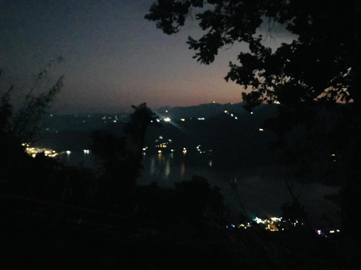 Hom'S Homestay & Farmstay Sarangkot Pokhara Eksteriør billede