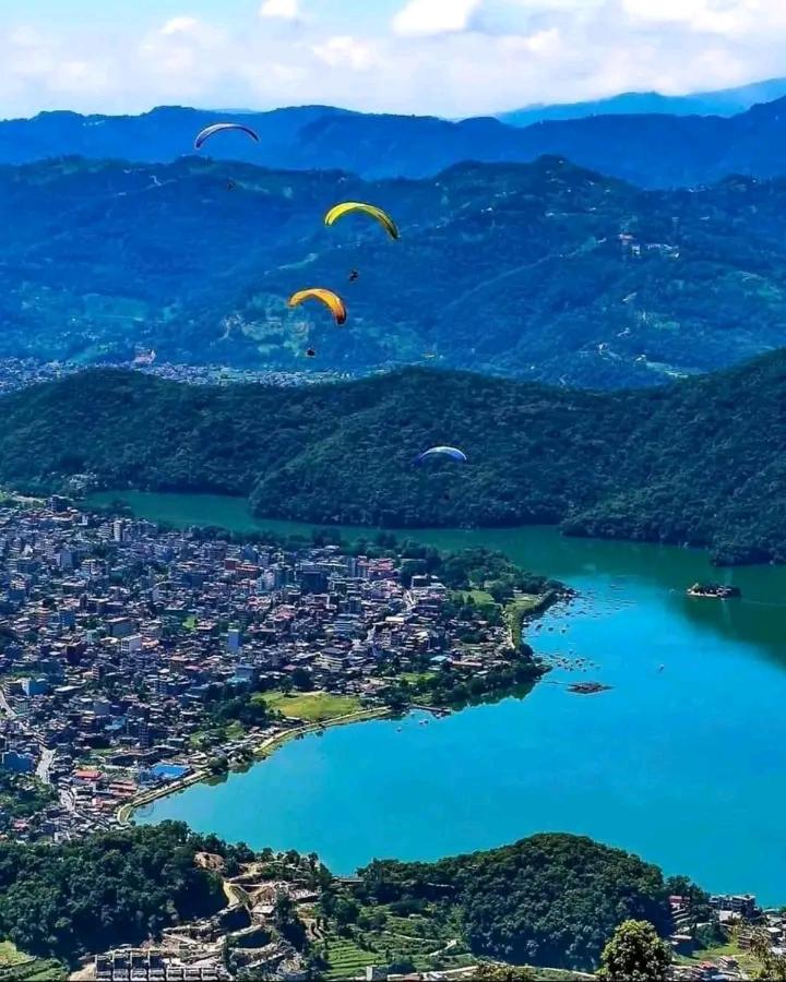 Hom'S Homestay & Farmstay Sarangkot Pokhara Eksteriør billede